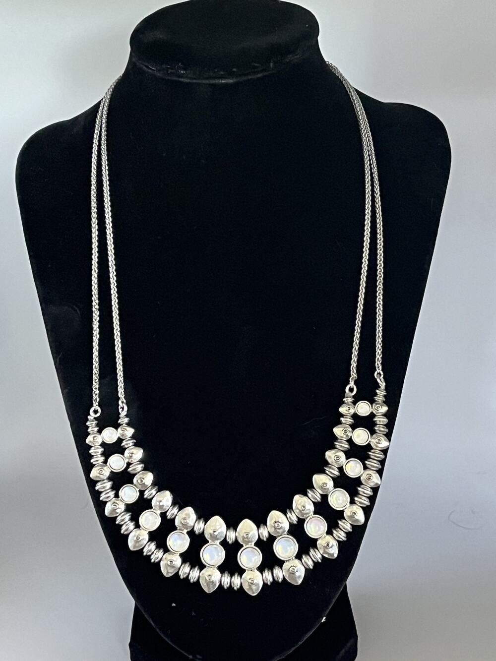 Indian Vintage MOP Necklace. Very Beautiful.